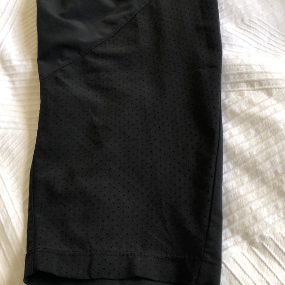 Women’s Nike 7/8 length Running Pants - Picture 6 of 9